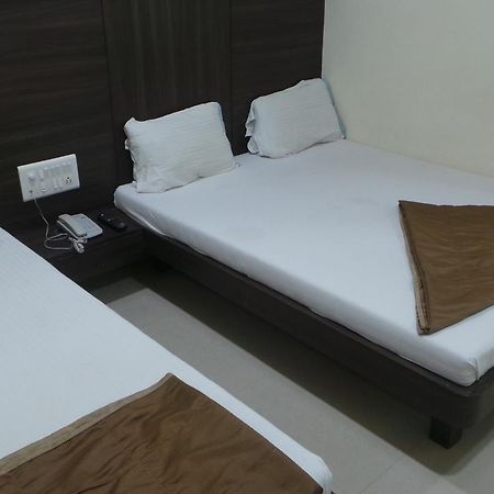 Hotel Gemini Мумбай Екстериор снимка