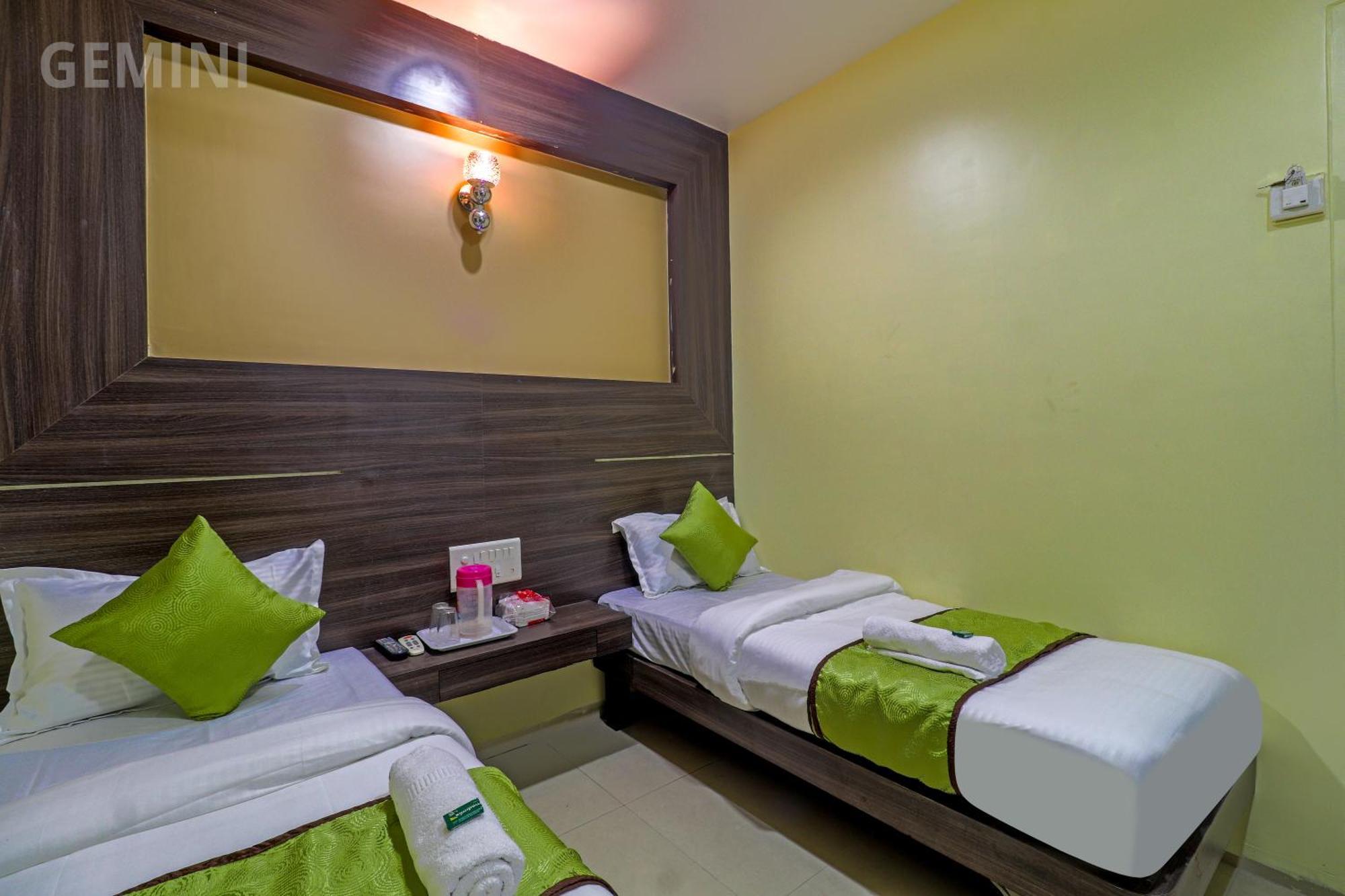 Hotel Gemini Мумбай Екстериор снимка