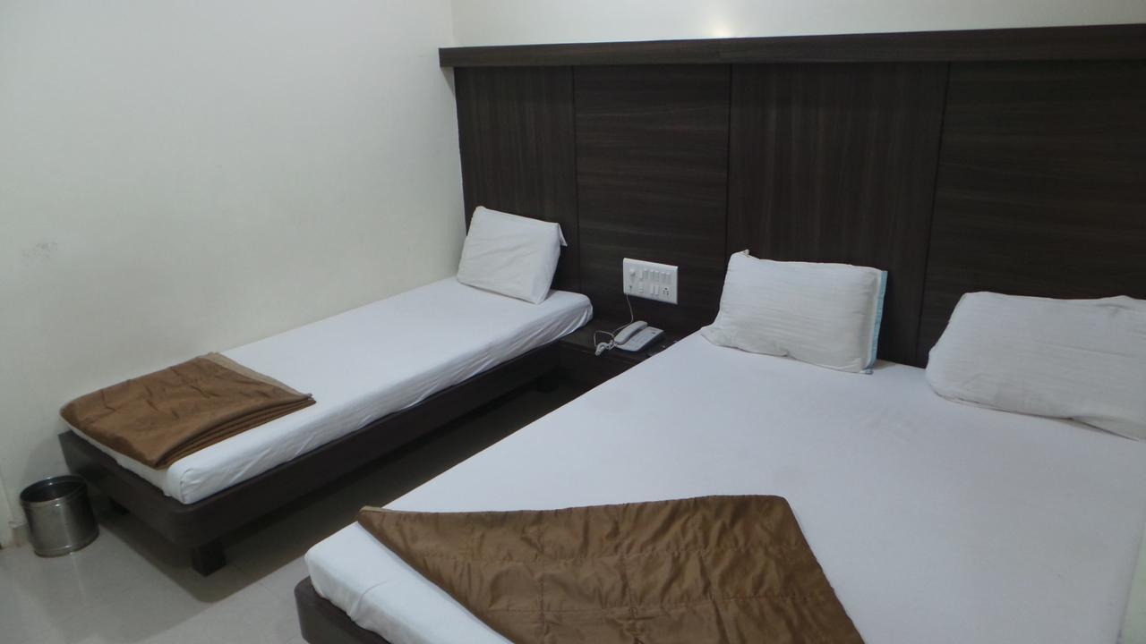 Hotel Gemini Мумбай Екстериор снимка