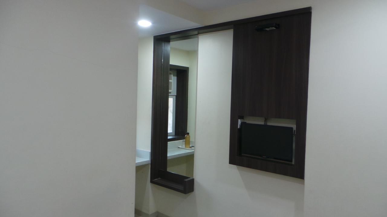 Hotel Gemini Мумбай Екстериор снимка